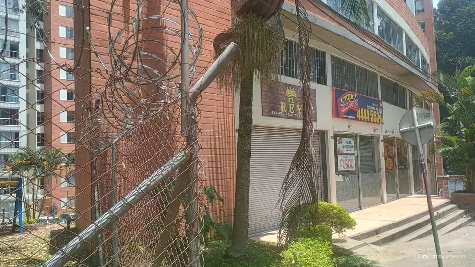Fachada documental del edificio: Local comercial en Medellín